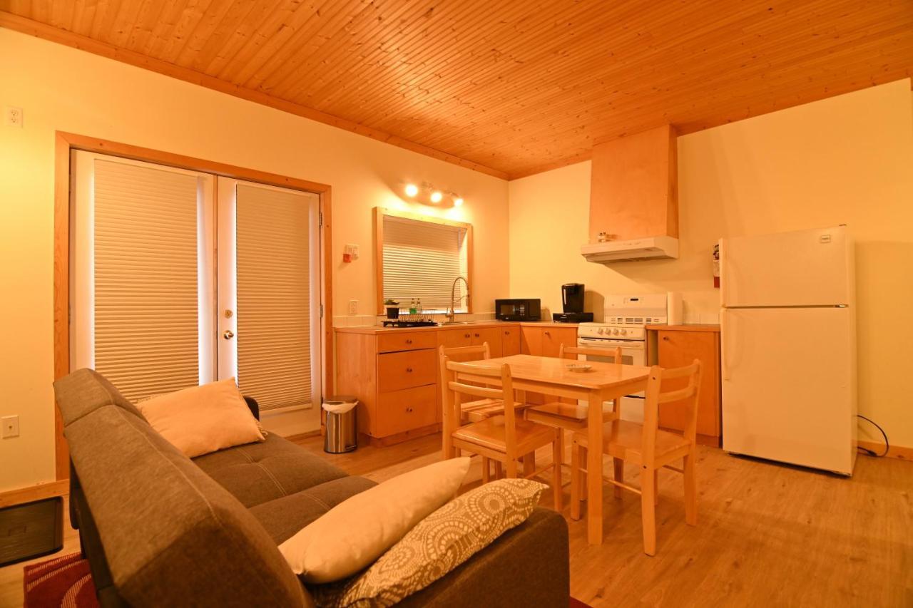 Kaleido Yukon Lodge *